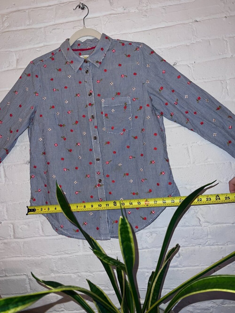 ANTHROPOLOGIE | Maeve blue white striped button-up shirt w/ embroidered flowers - Picture 11 of 11